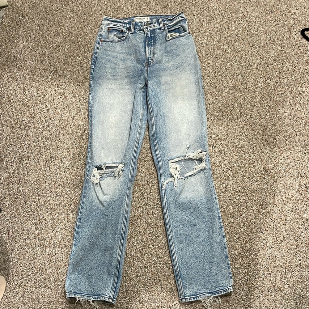 Abercrombie The 90’s Straight Ultra High Rise Jeans